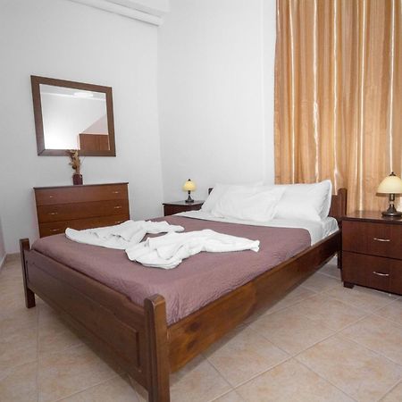 Christina Apartments Kissamos Luaran gambar
